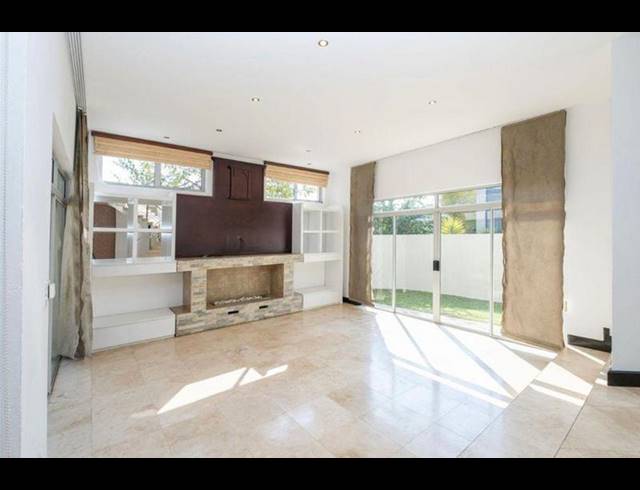 4 BEDROOM HOUSE FOR SALE IN SANDOWN